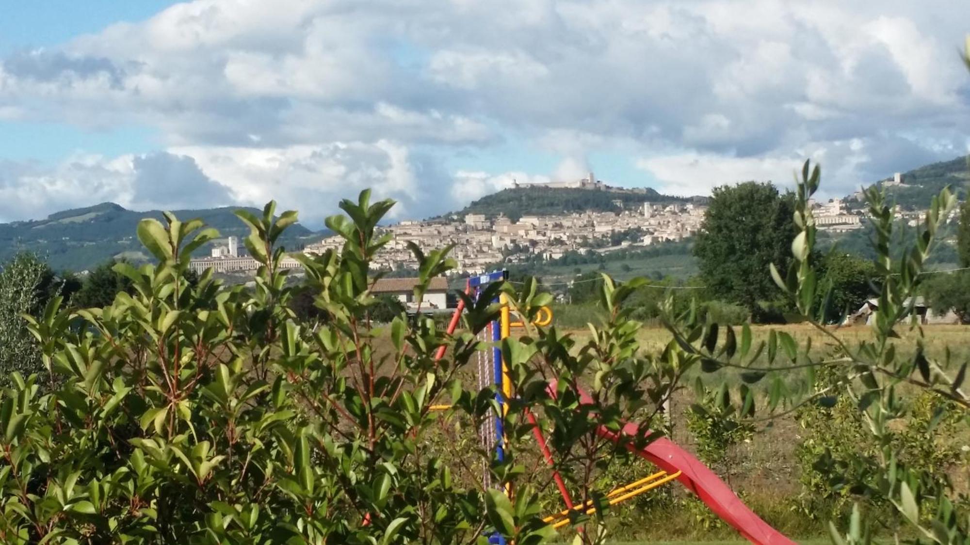 B&B La Gioiosa Assisi Bagian luar foto