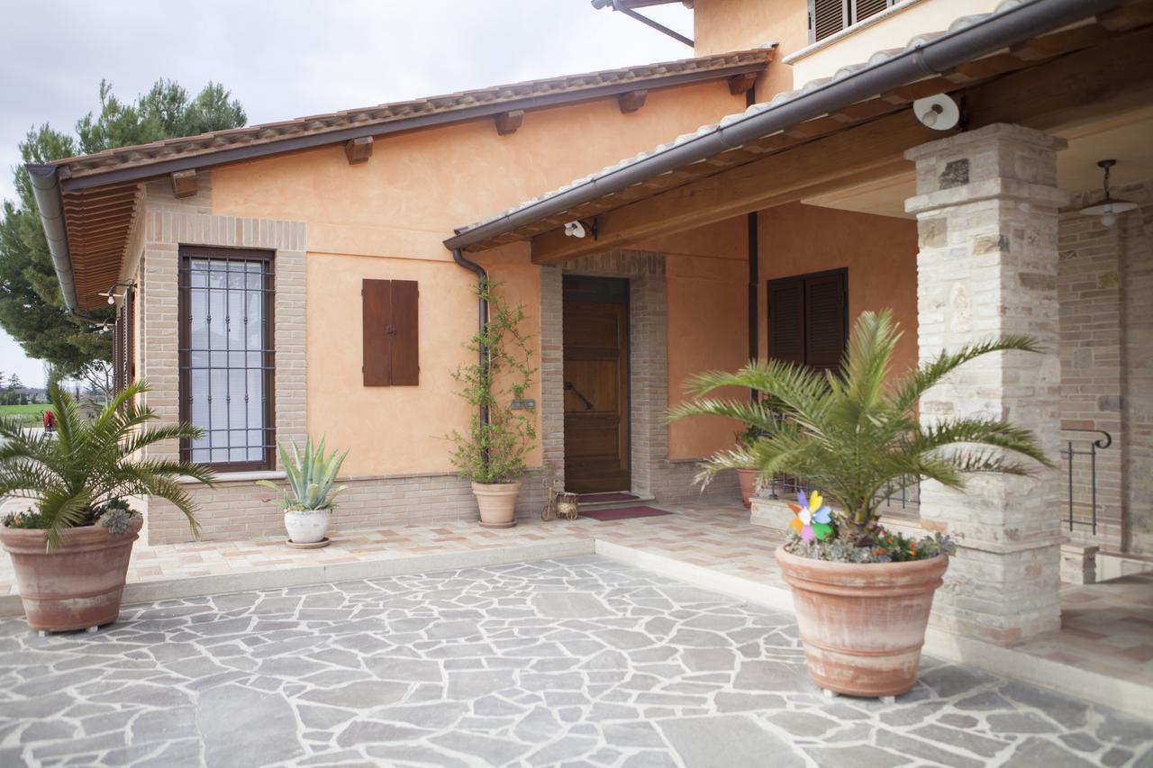 B&B La Gioiosa Assisi Bagian luar foto