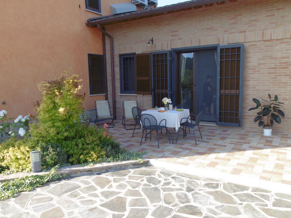 B&B La Gioiosa Assisi Bagian luar foto