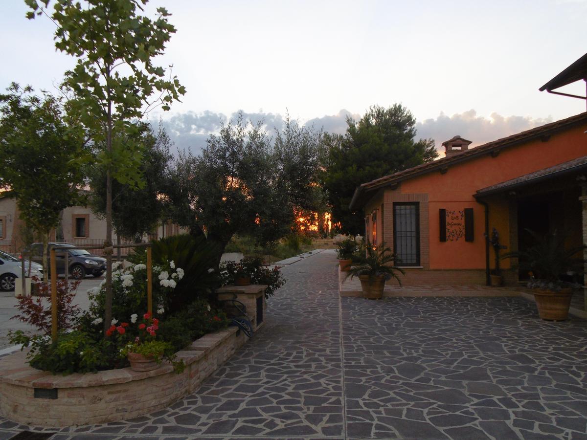 B&B La Gioiosa Assisi Bagian luar foto